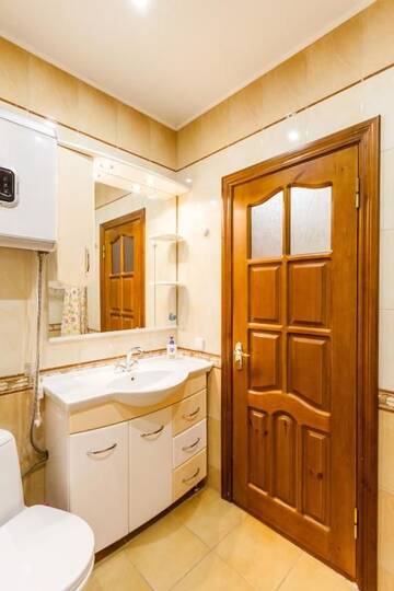 Фото номера Улучшенные апартаменты Апартаменты Near Airport Apartments г. Киев 34