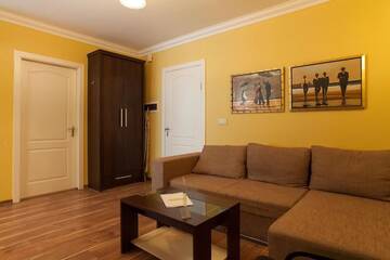 Фото номера Комфортабельные апартаменты с 1 спальней и кухней Апарт-отели Partner Guest House г. Киев 5