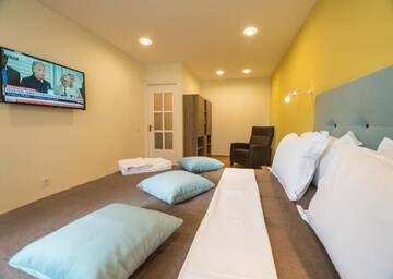 Фото номера Апартаменты с 1 комнатой, кухней и балконом Апарт-отели Partner Guest House г. Киев 3