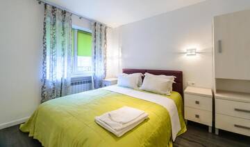 Фото номера Уютные апартаменты с 1 спальней и балконом Апарт-отели Partner Guest House г. Киев 2