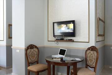Фото номера Роскошный номер-студио Апарт-отели Theatre Boutique Apart-Hotel г. Киев 45