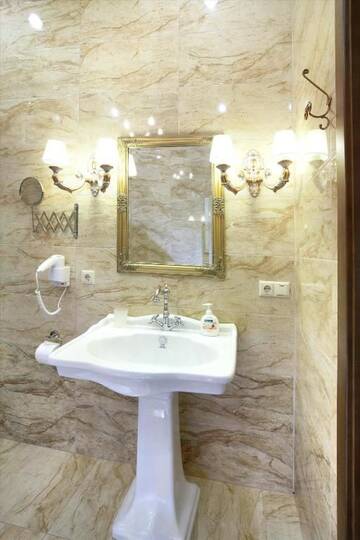 Фото номера Роскошный номер-студио Апарт-отели Theatre Boutique Apart-Hotel г. Киев 43