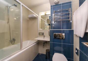 Фото номера Улучшенный двухместный номер с 1 кроватью Отель President Hotel г. Киев 7