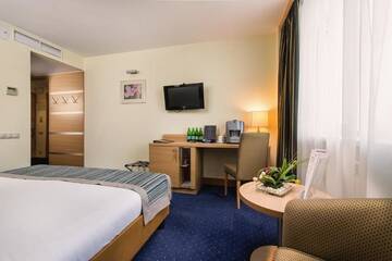 Фото номера Улучшенный двухместный номер с 1 кроватью Отель President Hotel г. Киев 9