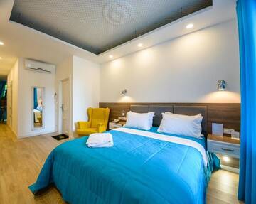 Фото номера Апартаменты с балконом Апартаменты Partner Guest House Baseina г. Киев 4
