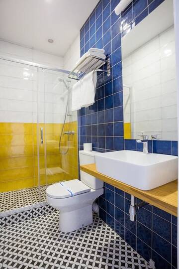 Фото номера Бюджетный двухместный номер с 1 кроватью Апартаменты Partner Guest House Baseina г. Киев 2