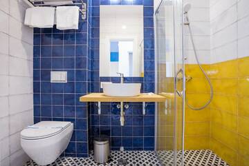 Фото номера Улучшенный люкс Апартаменты Partner Guest House Baseina г. Киев 5