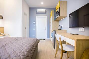 Фото номера Бюджетный двухместный номер с 1 кроватью Апартаменты Partner Guest House Baseina г. Киев 4