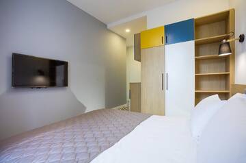 Фото номера Двухместный номер Делюкс с 1 кроватью Апартаменты Partner Guest House Baseina г. Киев 4
