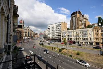Фото номера Апартаменты с балконом Апартаменты Partner Guest House Baseina г. Киев 11