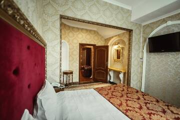 Фото номера Двухкомнатный люкс Отель De Paris Hotel г. Киев 3