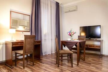 Фото номера Полулюкс Отель Greguar Hotel г. Киев 4