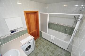 Фото номера Апартаменты с 1 спальней - Андрей Шептицкий, 1В Апартаменты Dayflat Apartments на Левобережье г. Киев 8