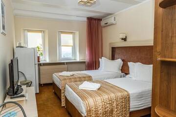 Фото номера Стандартные апартаменты Отель 7 Sky Hotel Klinicheskaya Street (2d entrance) г. Киев 7