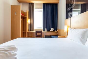 Фото номера Двухместный номер «Премиум» с 1 кроватью Отель ibis Kiev City Center г. Киев 2