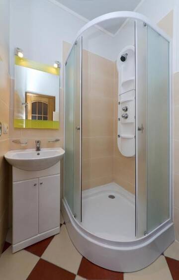 Фото номера Апартаменты с 1 спальней, Saksaganskogo 15 Апартаменты LuxCenterApartment г. Киев 9
