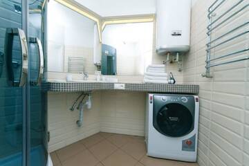 Фото номера Apartment on Klugrouniversitetskaya 2/1 Апартаменты Alex Apartments near Kreshatik st г. Киев 11