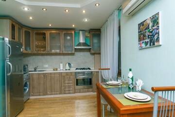 Фото номера One-Bedroom Apartment  on Boulevard Lesi Ukrainki 3 Апартаменты Alex Apartments near Kreshatik st г. Киев 6