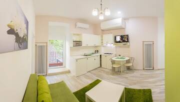 Фото номера Полулюкс с гидромассажной ванной - Baseina street 3 Апарт-отели Basseynaya Apart Hotel г. Киев 14