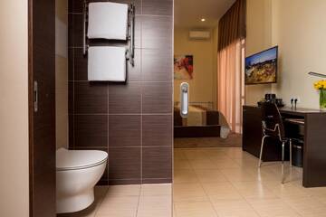 Фото номера Улучшенный номер Апарт-отели Senator City Center г. Киев 9
