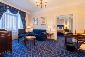 Фото номера Полулюкс Fairmont Gold с кроватью размера «king-size» Отель Fairmont Grand Hotel Kyiv г. Киев 4