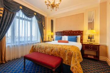 Фото номера Двухместный номер Делюкс с 1 кроватью и видом на реку Отель Fairmont Grand Hotel Kyiv г. Киев 3