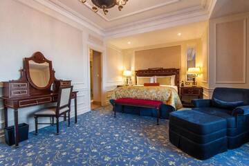 Фото номера Люкс «Атриум» с 1 спальней Отель Fairmont Grand Hotel Kyiv г. Киев 6