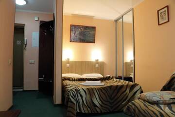 Фото номера Апартаменты на бульваре Дружбы Народов 19а Апартаменты Ukrainian Hotel Service Apartments г. Киев 3