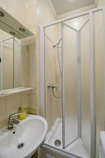 Фото номера Апартаменты с 2 спальнями - ул. Малая Житомирская, 5 Апартаменты KievAccommodation in the center - 2 bedroom Apartment г. Киев 14