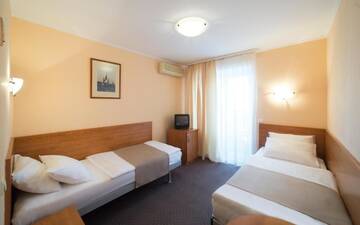 Фото номера Двухместный номер с 2 отдельными кроватями Отель Hotel Express Congress г. Киев 4