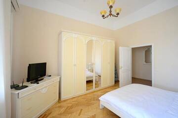 Фото номера Номер-студио Апартаменты KievApts Maydan Apartments г. Киев 3