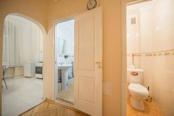 Фото номера Номер-студио Апартаменты KievApts Maydan Apartments г. Киев 13