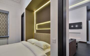 Фото номера Апартаменты с душем Апартаменты KievApts Maydan Apartments г. Киев 4