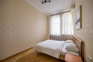 Фото номера Мезонет Апартаменты KievApts Maydan Apartments г. Киев 12