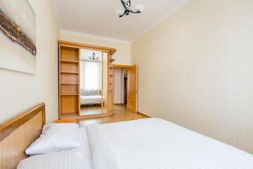 Фото номера Мезонет Апартаменты KievApts Maydan Apartments г. Киев 10