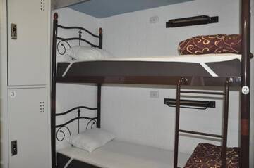 Фото номера Кровать в общем номере с 2 кроватями Хостелы Z-Hostel г. Киев 12