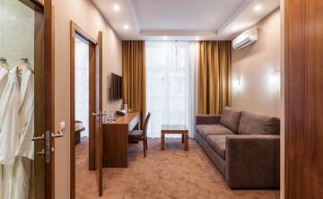 Фото номера Полулюкс Делюкс Отель Crystal Hotel г. Киев 4