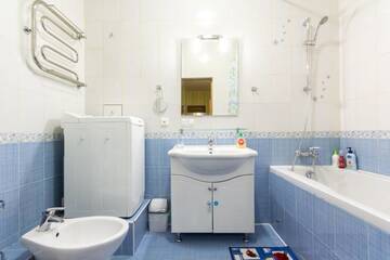 Фото номера Апартаменты с балконом Апартаменты Apartment 13А Holosiivska Street г. Киев 12