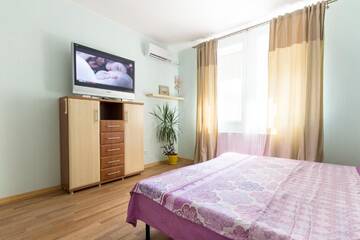 Фото номера Апартаменты с балконом Апартаменты Apartment 13А Holosiivska Street г. Киев 11