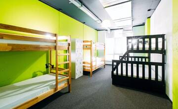 Фото номера Кровать в общем 6-местном номере для мужчин и женщин Хостелы Happy Hostel Kiev г. Киев 2