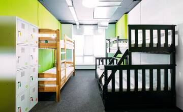 Фото номера Кровать в общем 8-местном номере для мужчин и женщин Хостелы Happy Hostel Kiev г. Киев 8