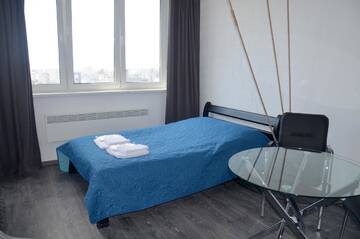 Фото номера Апартаменты Делюкс Апартаменты SKY Apartment Virmenska г. Киев 14