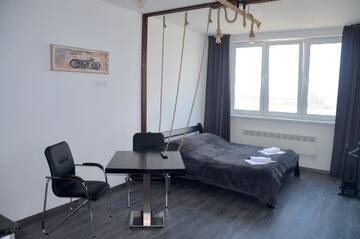 Фото номера Апартаменты с видом на озеро Апартаменты SKY Apartment Virmenska г. Киев 6