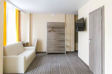 Фото номера Улучшенный двухместный номер с 2 отдельными кроватями Отель Raziotel Kyiv Yamska г. Киев 4