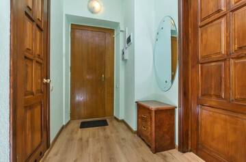 Фото номера Апартаменты Апартаменты Two Bedroom Apartment on Liuteranska street г. Киев 12