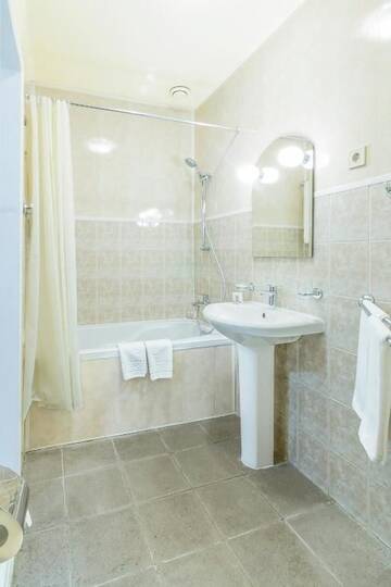 Фото номера Бюджетный двухместный номер с 1 кроватью Отель SPA Hotel Galera г. Киев 5