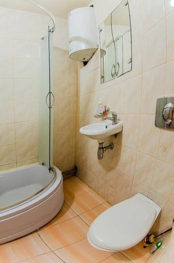 Фото номера Улучшенные апартаменты Апартаменты VIP apartment on 14 Vidradnyi Avenue г. Киев 18