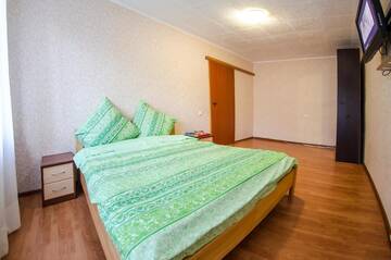 Фото номера Улучшенные апартаменты Апартаменты VIP apartment on 14 Vidradnyi Avenue г. Киев 25