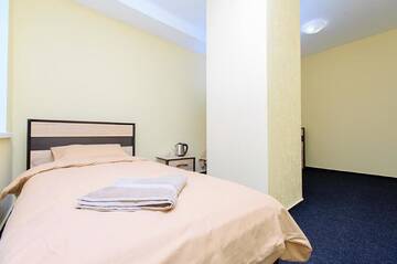 Фото номера Стандартный трехместный номер Гостевой дом Guest House near Railway Station г. Киев 3
