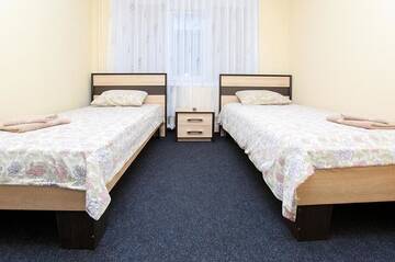 Фото номера Двухместный номер с 2 отдельными кроватями Гостевой дом Guest House near Railway Station г. Киев 3